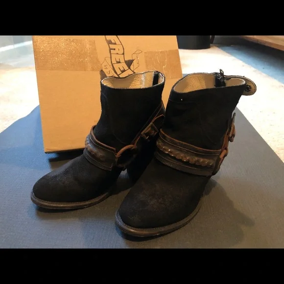 Freebird El Paso booties, black, size 9, NWT - Picture 2 of 5